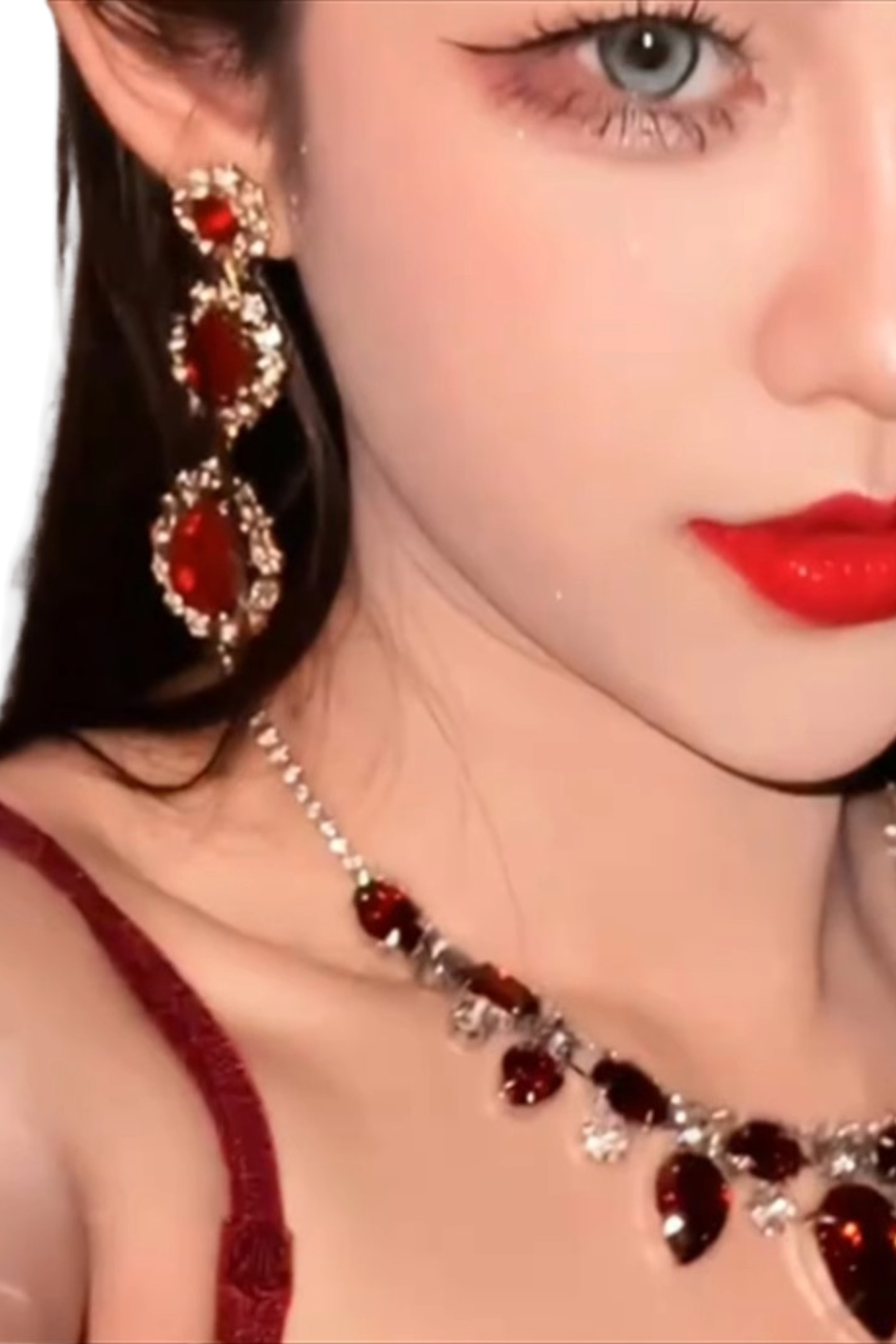 Brinco de Pedras vermelhas