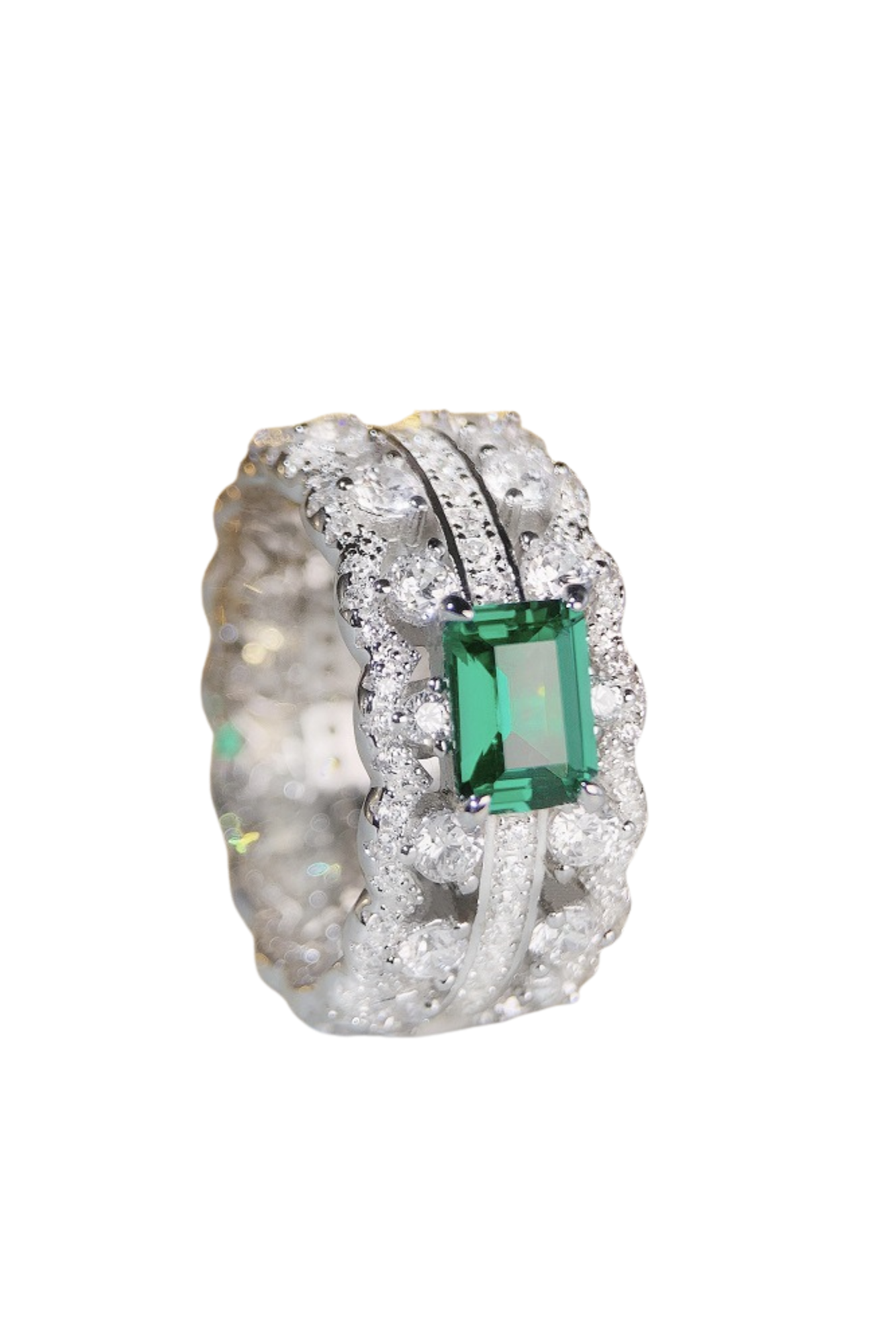 Anel de Esmeralda Clássico – Elegância Prata